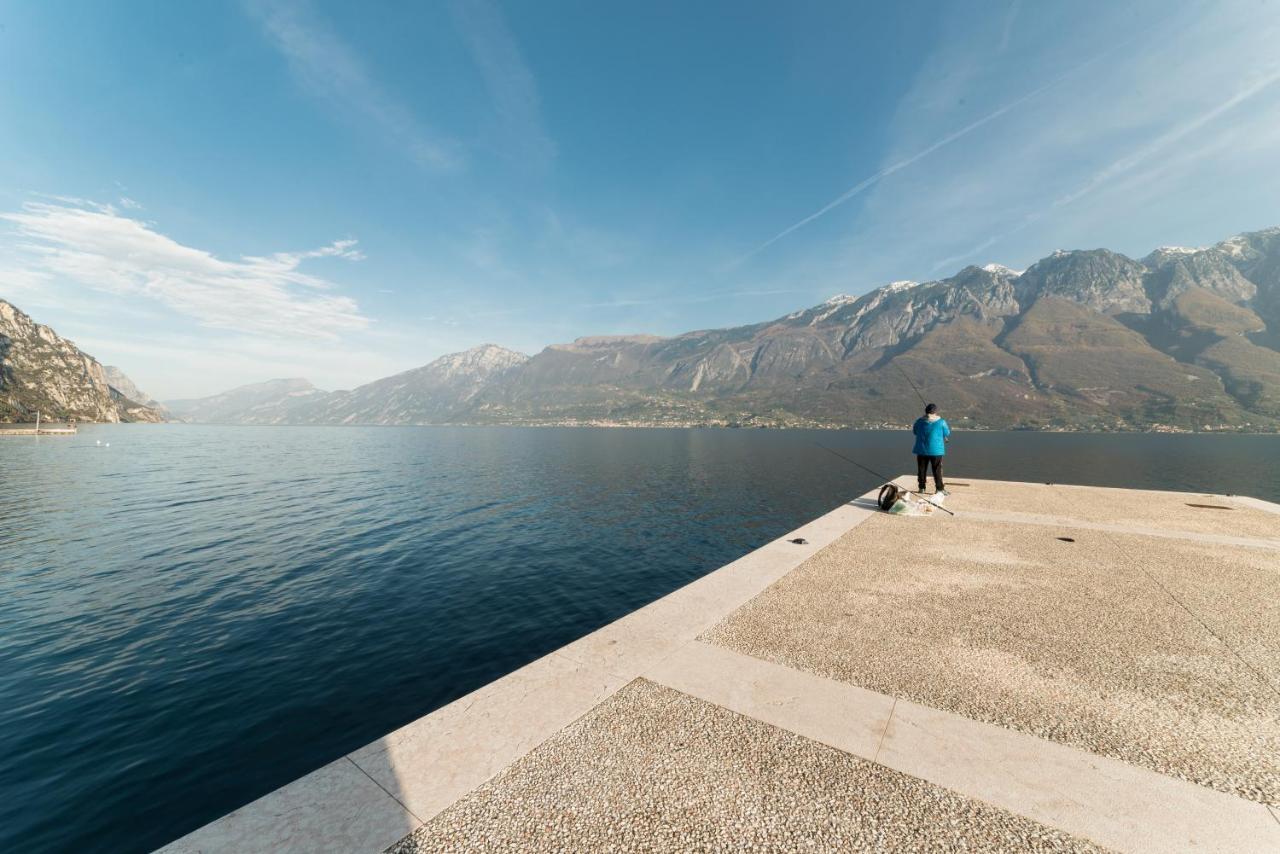 Dv Garda Suite Campione del Garda Exterior foto